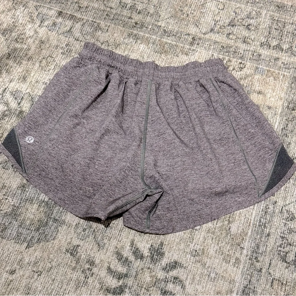 Lululemon Hotty Hot Lined Short  / Sz 4Tall